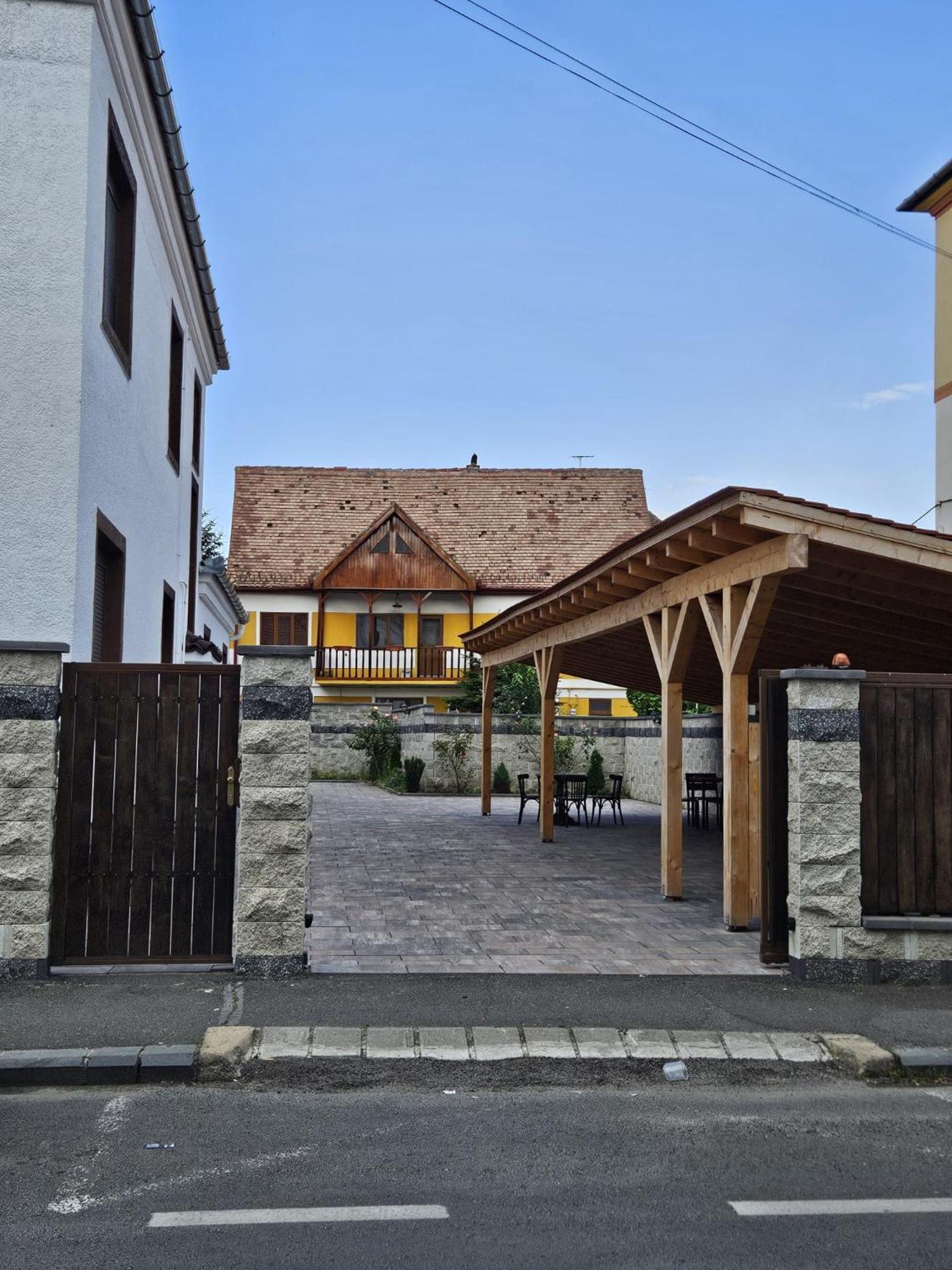 Casa Raduly - Apartament Demisol Σίμπιου Εξωτερικό φωτογραφία